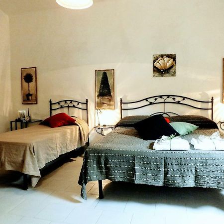 Centralissimo nel cuore del borgo Suvereto Esterno foto