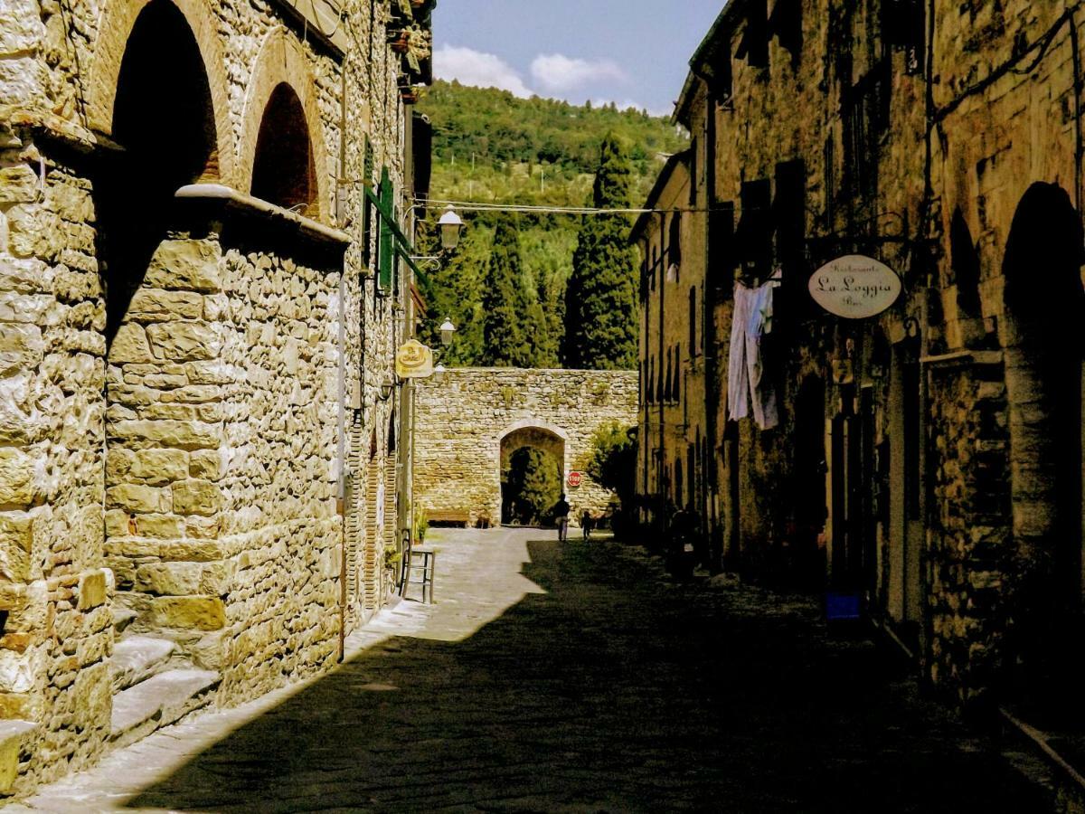 Centralissimo nel cuore del borgo Suvereto Esterno foto