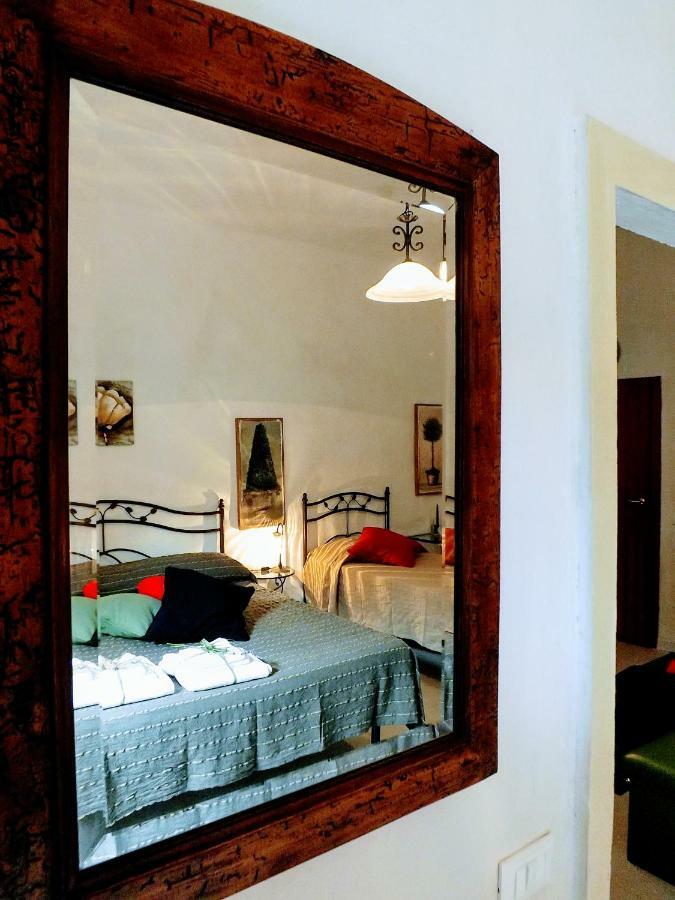 Centralissimo nel cuore del borgo Suvereto Esterno foto