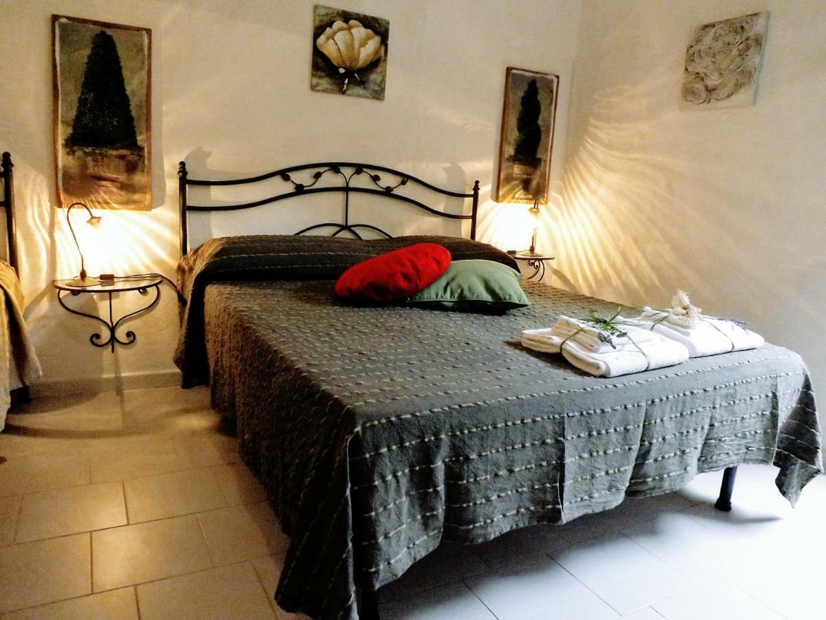 Centralissimo nel cuore del borgo Suvereto Esterno foto